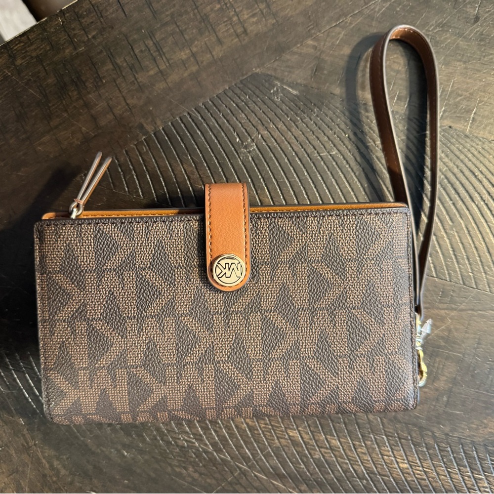 MICHAEL Michael Kors Brown Wallet with Monogram Pattern and Gold Clasp